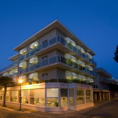 Hotel Consuelo Riccione Esterno foto