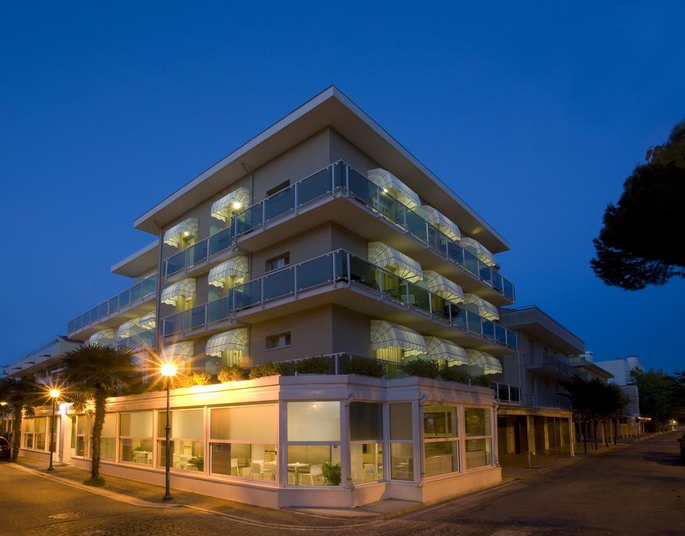 Hotel Consuelo Riccione Esterno foto