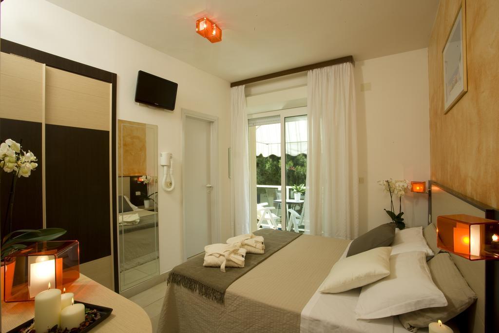 Hotel Consuelo Riccione Esterno foto