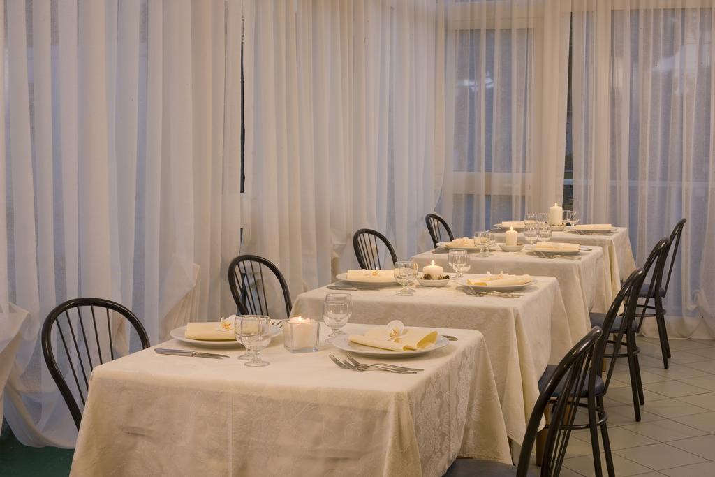 Hotel Consuelo Riccione Esterno foto