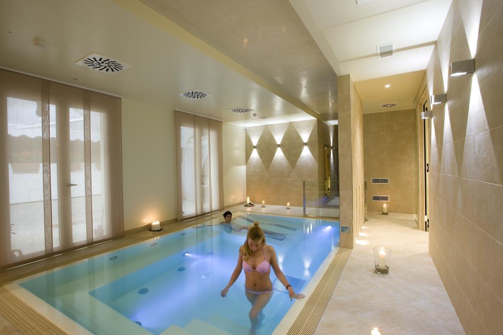 Hotel Consuelo Riccione Esterno foto